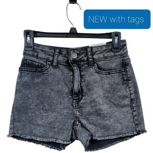 NWT Kohl's high-rise distressed greywash shorts with 5 pockets / Junior's 5 27W